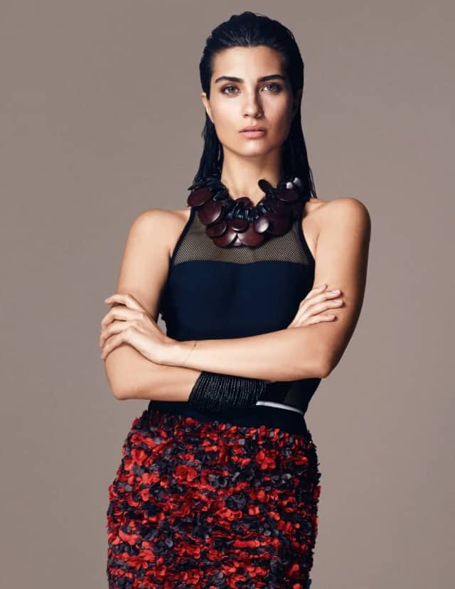 Tuba Büyüküstün Biyografisi foto galeri 1