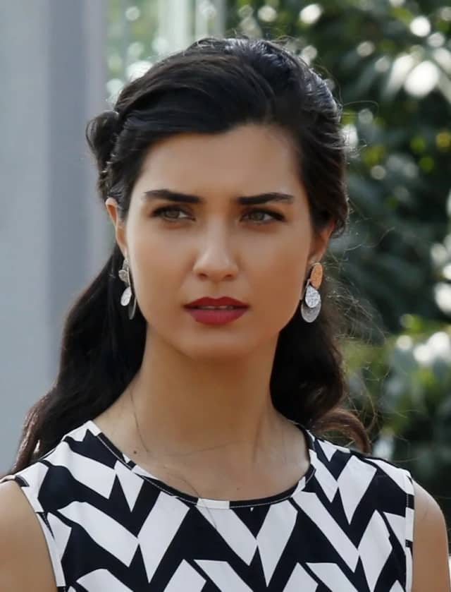 Tuba Büyüküstün Biyografisi foto galeri 2