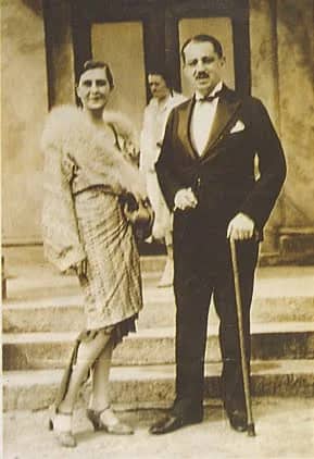 Tüli Kamhi Biyografisi foto galeri 3