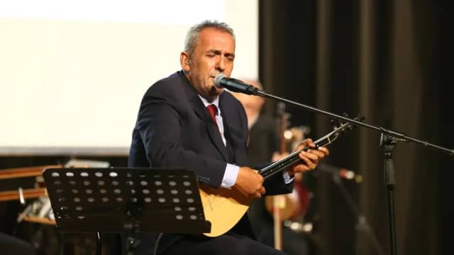 Yavuz Bingöl Biyografisi foto galeri 1