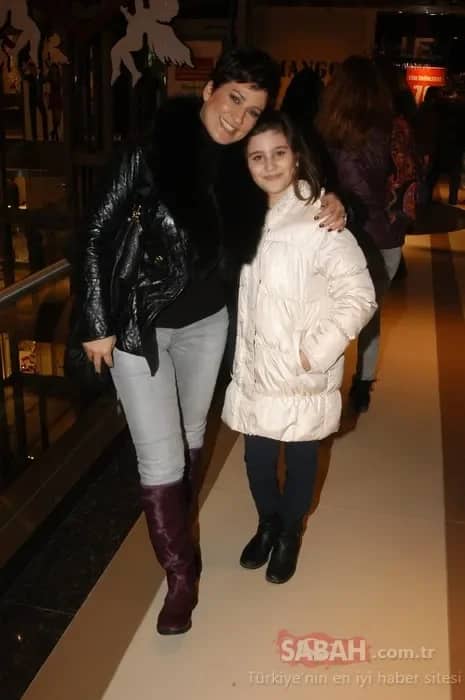 Zeynep Lal Başbuğ Biyografisi foto galeri 2
