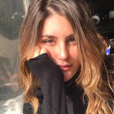 Zeynep Lal Başbuğ Biyografisi foto galeri 5