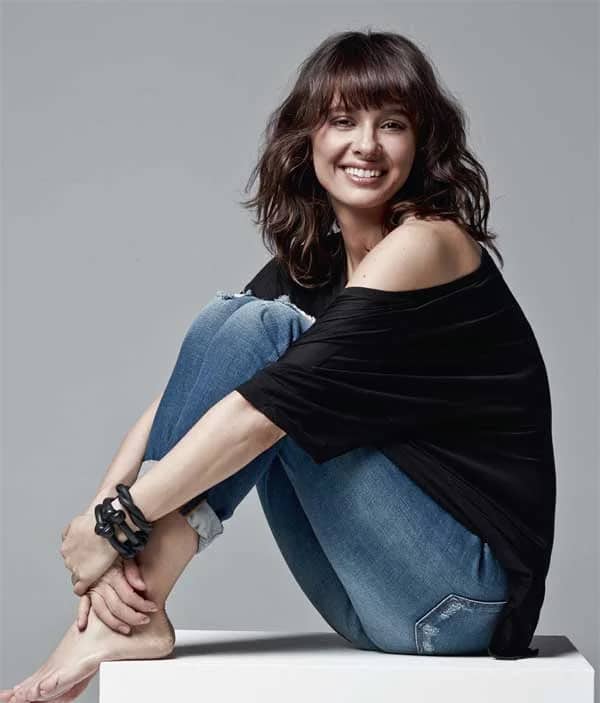 Zeynep Özyılmazel Biyografisi foto galeri 1