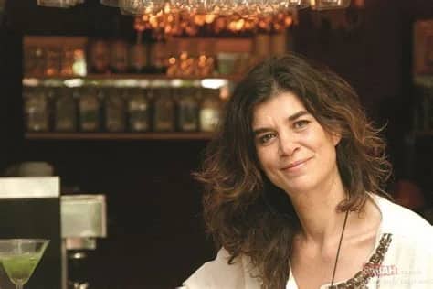 Zeynep Tunuslu Biyografisi foto galeri 1