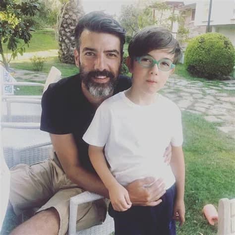 Mert Baykal Biyografisi foto galeri 4