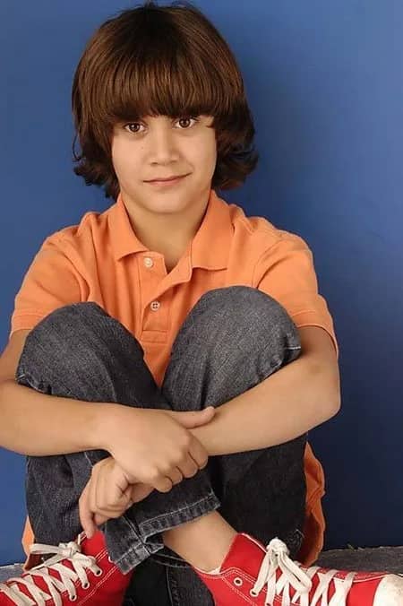 Alec Holden Biyografisi foto galeri 2