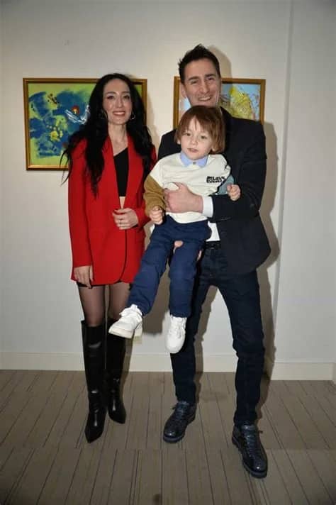 Asil Aksoy Biyografisi foto galeri 3