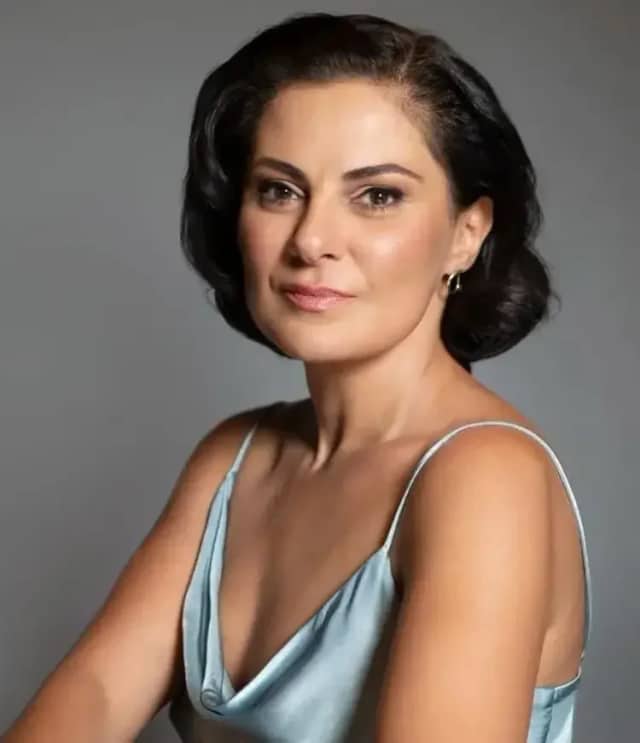 Aslı Sarıpınar Biyografisi foto galeri 1