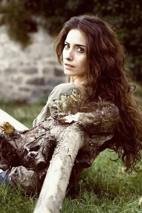 Aslı Sarıpınar Biyografisi foto galeri 3
