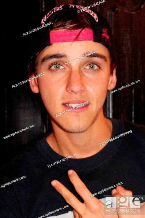 Beau Brooks Biyografisi foto galeri 2