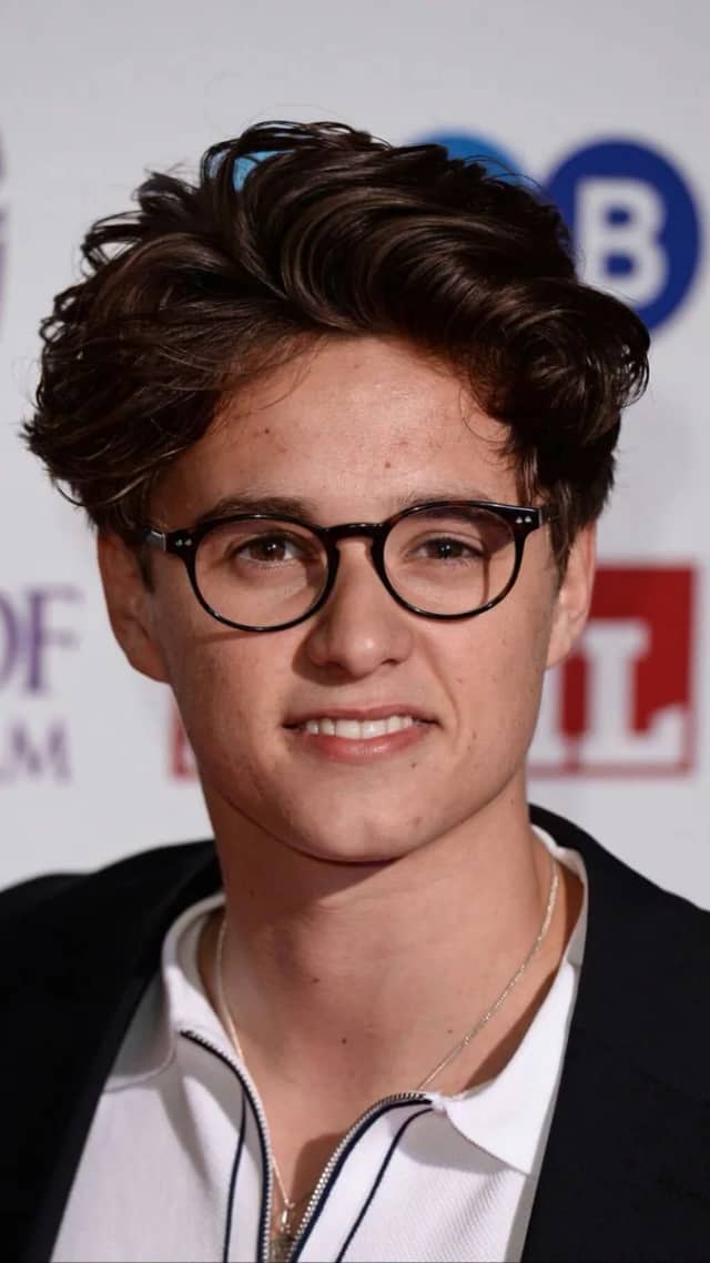 Brad Simpson Biyografisi foto galeri 1