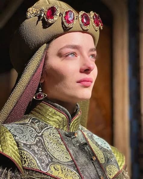 Buse Meral Biyografisi foto galeri 2