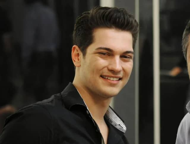Çağatay Ulusoy Biyografisi foto galeri 1