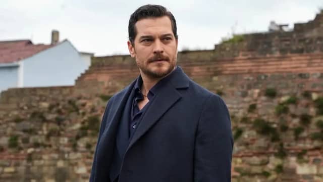 Çağatay Ulusoy Biyografisi foto galeri 3