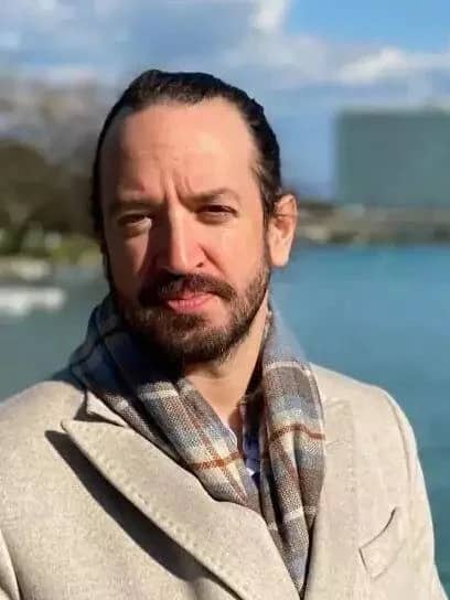 Can Kasapoğlu Biyografisi foto galeri 3