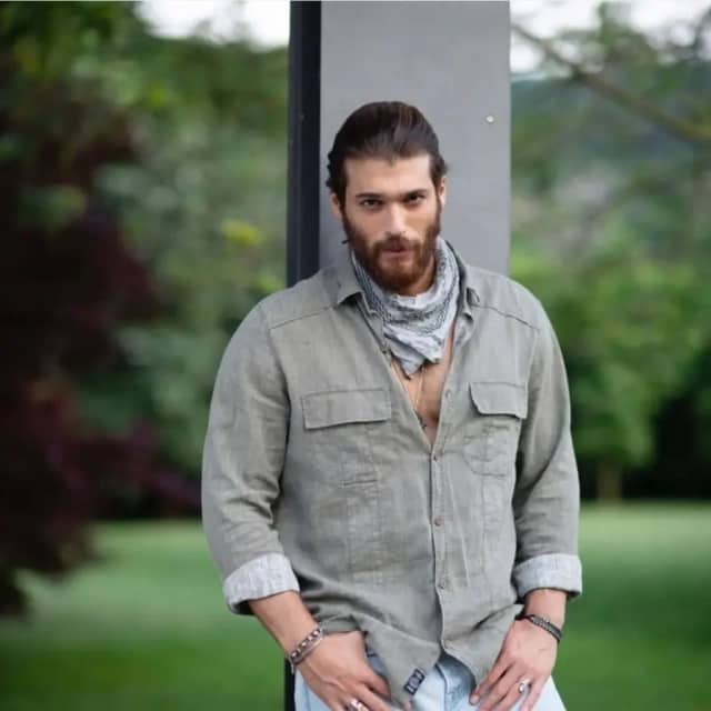Can Yaman Biyografisi foto galeri 5