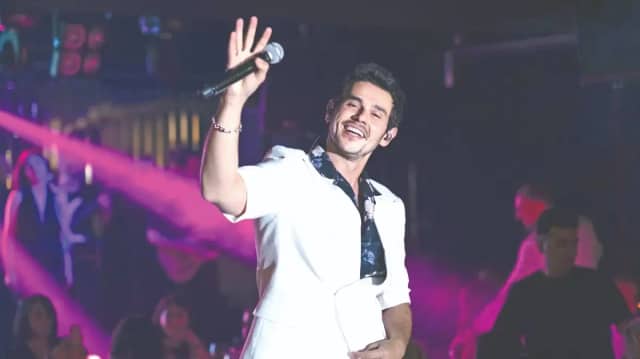 Cem Belevi Biyografisi foto galeri 4