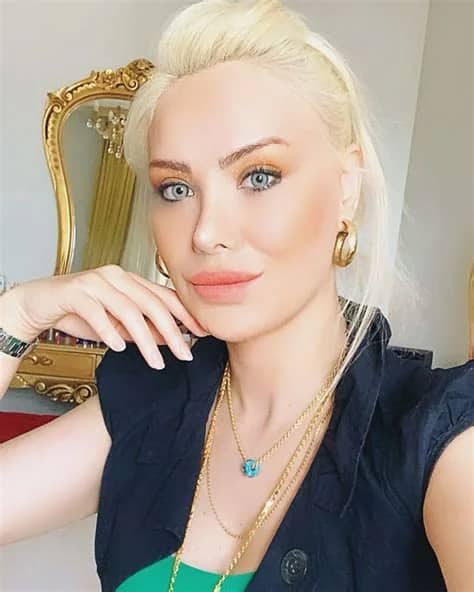 Ceyda Ersoy Biyografisi foto galeri 1
