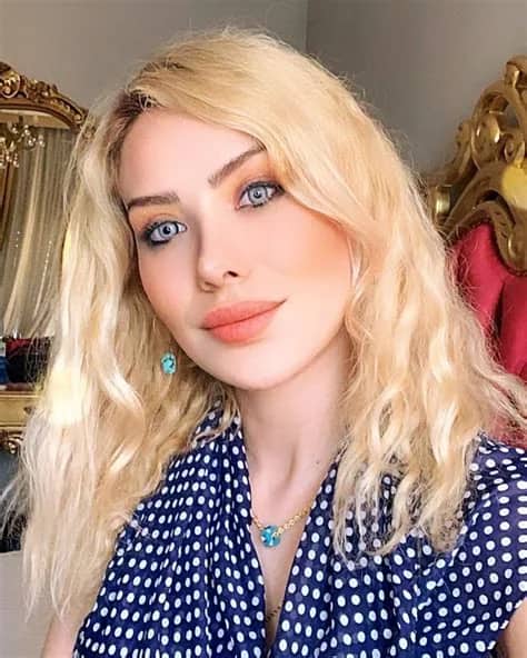 Ceyda Ersoy Biyografisi foto galeri 3