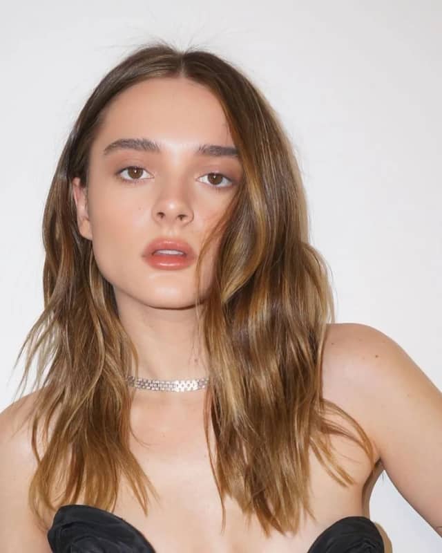 Charlotte Lawrence Biyografisi foto galeri 5