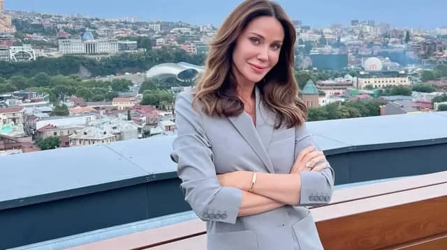 Demet Şener Biyografisi foto galeri 3