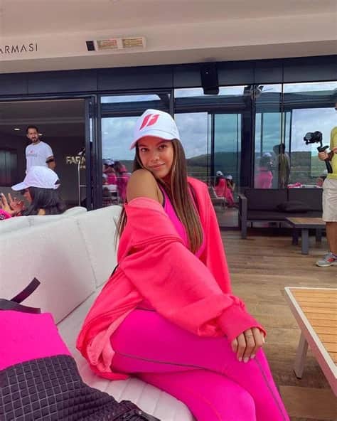 Dilara Korkmaz Biyografisi foto galeri 3