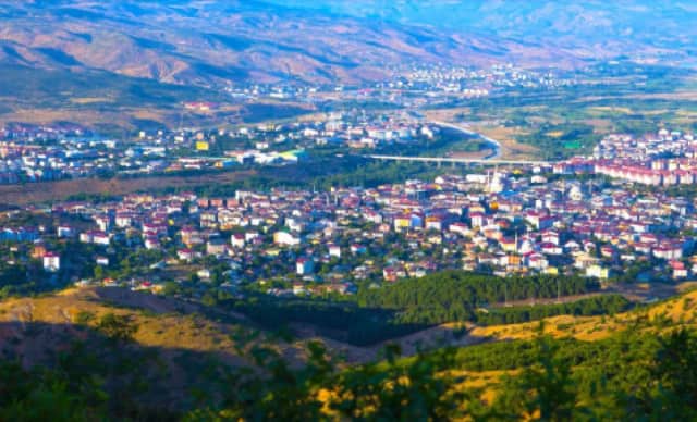 Efsun Bingöl Biyografisi foto galeri 1