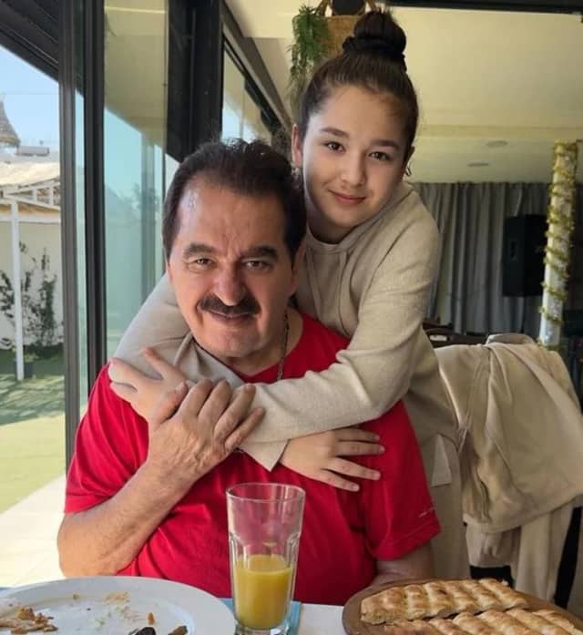 Elif Ada Tatlı Biyografisi foto galeri 1