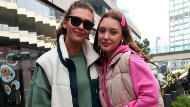 Elif Döngel Biyografisi foto galeri 4