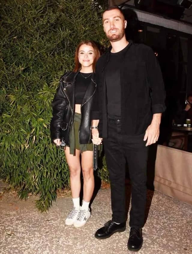 Elif Engin Ahlatcı Biyografisi foto galeri 1