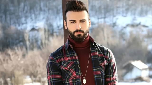 Emre Kaya Biyografisi foto galeri 3