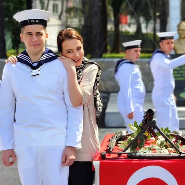 Engin Deniz Sunat Biyografisi foto galeri 1