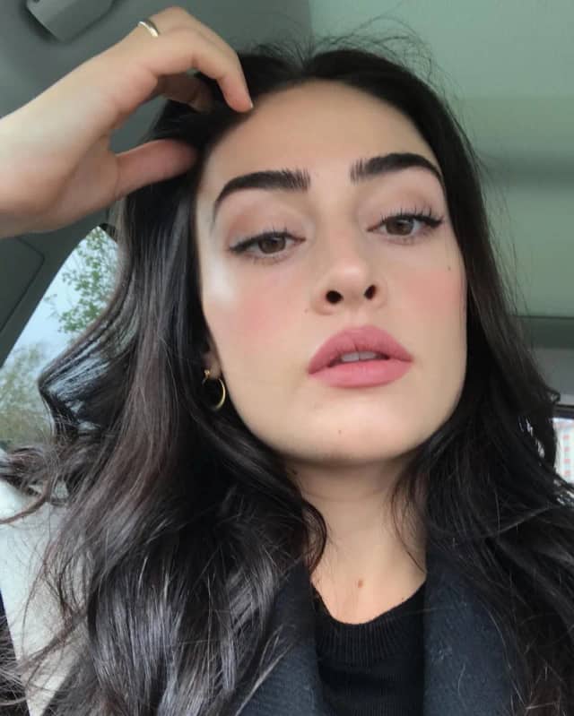 Esra Bilgiç Biyografisi foto galeri 2