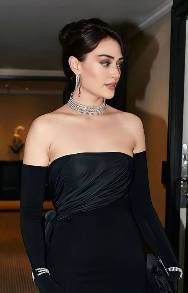 Esra Bilgiç Biyografisi foto galeri 4