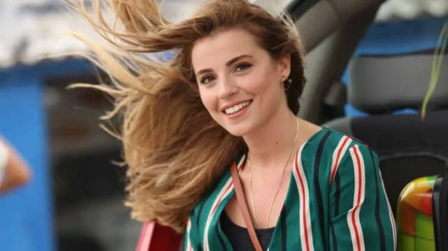 Ezgi Eyüboğlu Biyografisi foto galeri 4