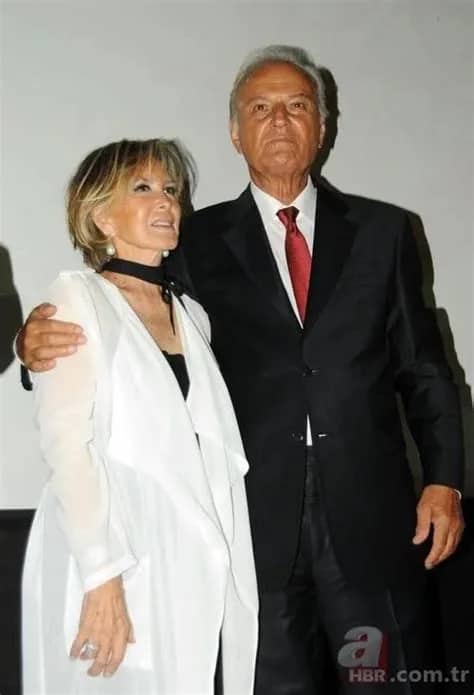 Filiz Akın Biyografisi foto galeri 1