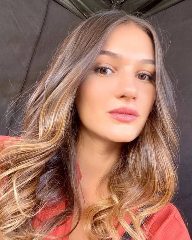 Gizem Güneş Biyografisi foto galeri 1