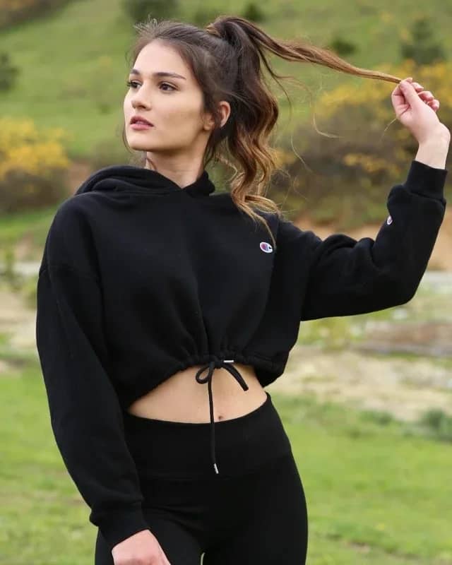Gizem Güneş Biyografisi foto galeri 4