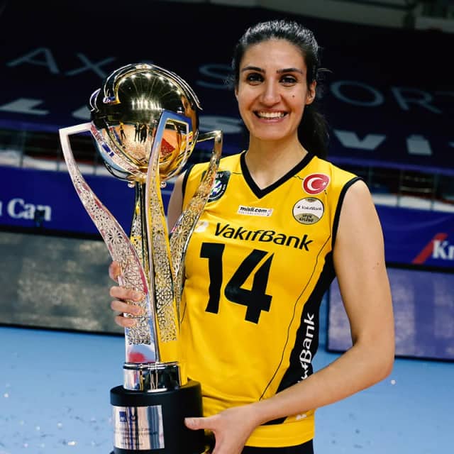 Gözde Yılmaz Biyografisi foto galeri 3