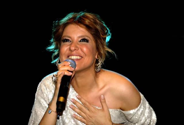 Gülben Ergen Biyografisi foto galeri 3