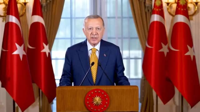 Güney Erdoğan Biyografisi foto galeri 2