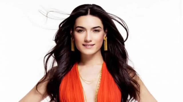 Hande Subaşı Biyografisi foto galeri 5