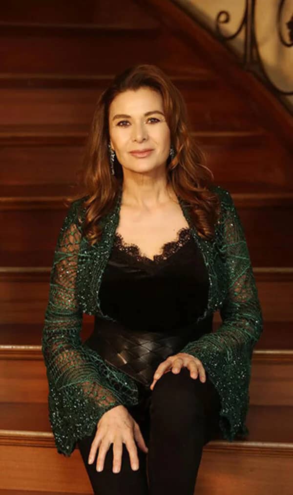 Hatice Aslan Biyografisi foto galeri 3