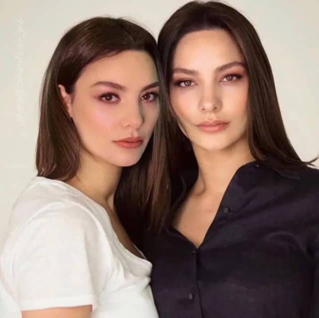 Hazal Filiz Küçükköse Biyografisi foto galeri 1
