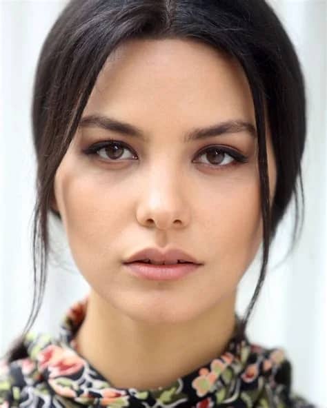 Hazal Filiz Küçükköse Biyografisi foto galeri 2