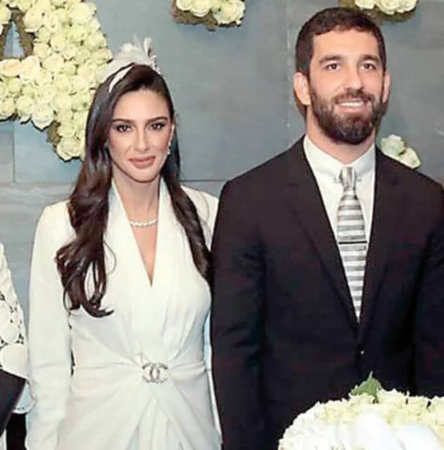 İlda Abazi Sipahi Biyografisi foto galeri 3