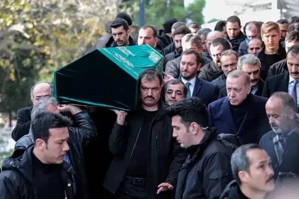 Kadir Turgut Biyografisi foto galeri 5