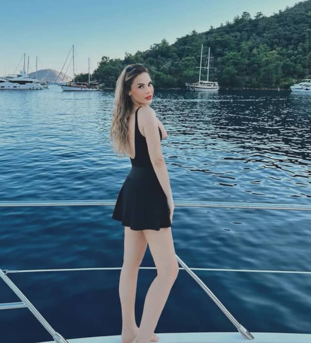 Katre Türkay Biyografisi foto galeri 3
