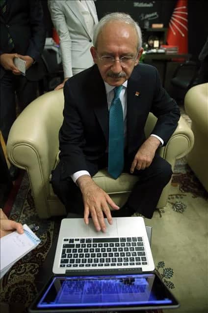 Kemal Kılıçdaroğlu Biyografisi foto galeri 1