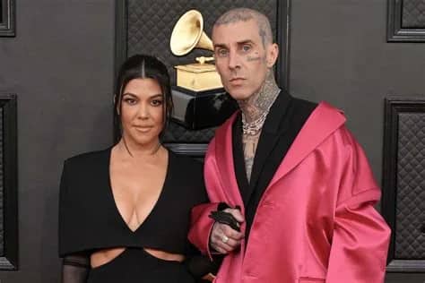 Kourtney Kardashian Biyografisi foto galeri 2